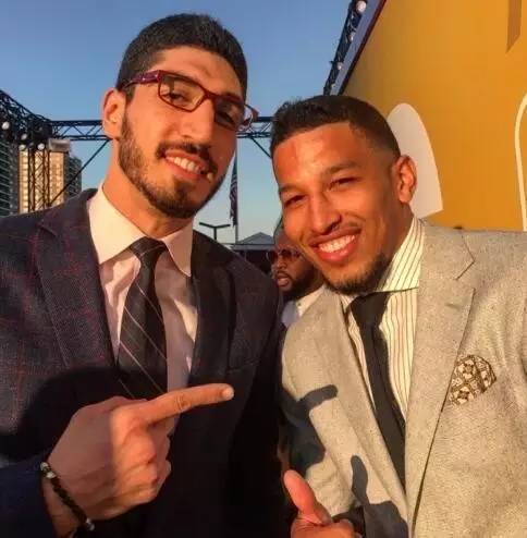 老鹰vs掘金前瞻：杰伦·约翰逊出战成疑，伤病成最大X因素（老鹰vs掘金前瞻：杰伦·约翰逊出战存疑，伤病或成最大变数）