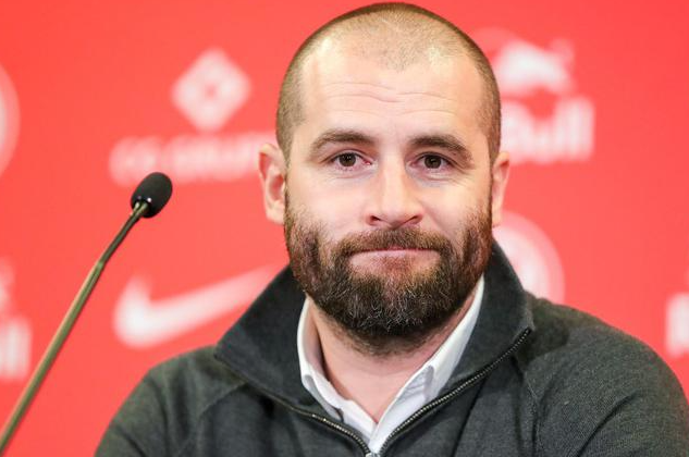 中超赛场争议判罚：VAR判罚引发热议,（VAR判定惹热议：中超赛场争议再起）